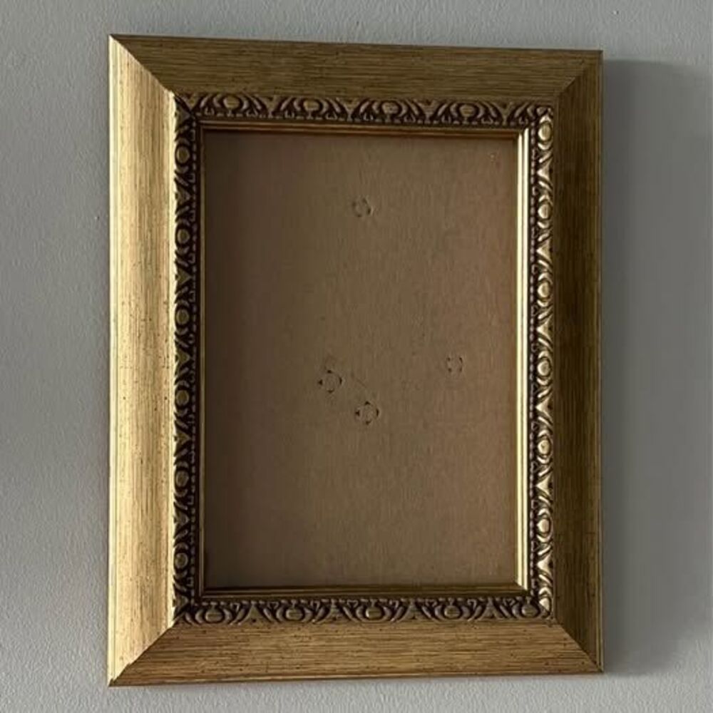 5 x 7 Gold-colored Frame